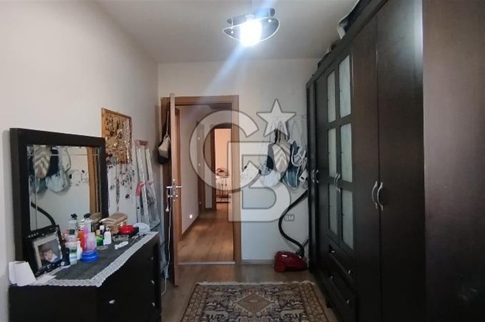 Bayraklı 'da Deniz manzaralı Daire