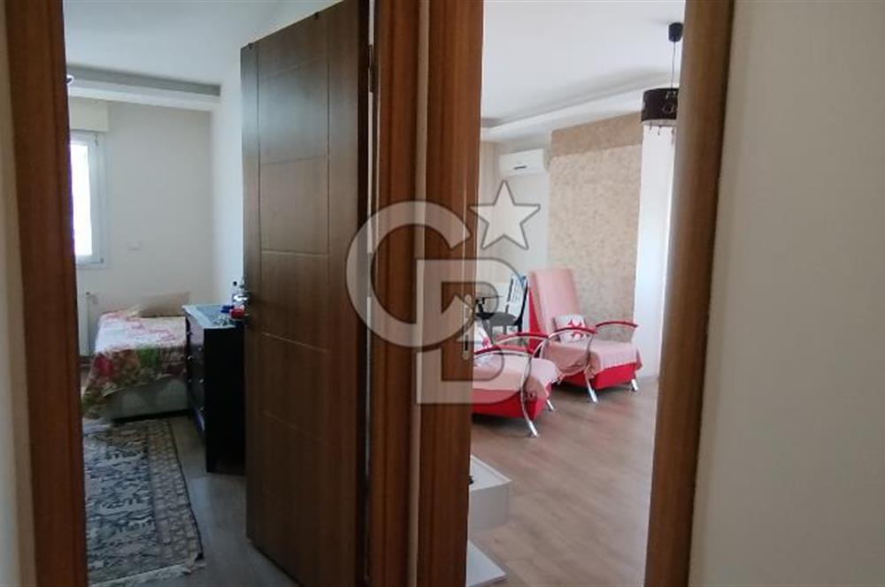Bayraklı 'da Deniz manzaralı Daire