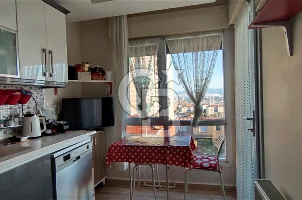Bayraklı 'da Deniz manzaralı Daire
