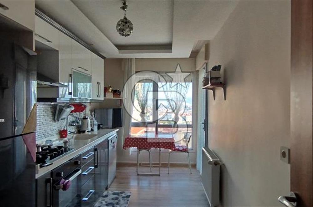 Bayraklı 'da Deniz manzaralı Daire