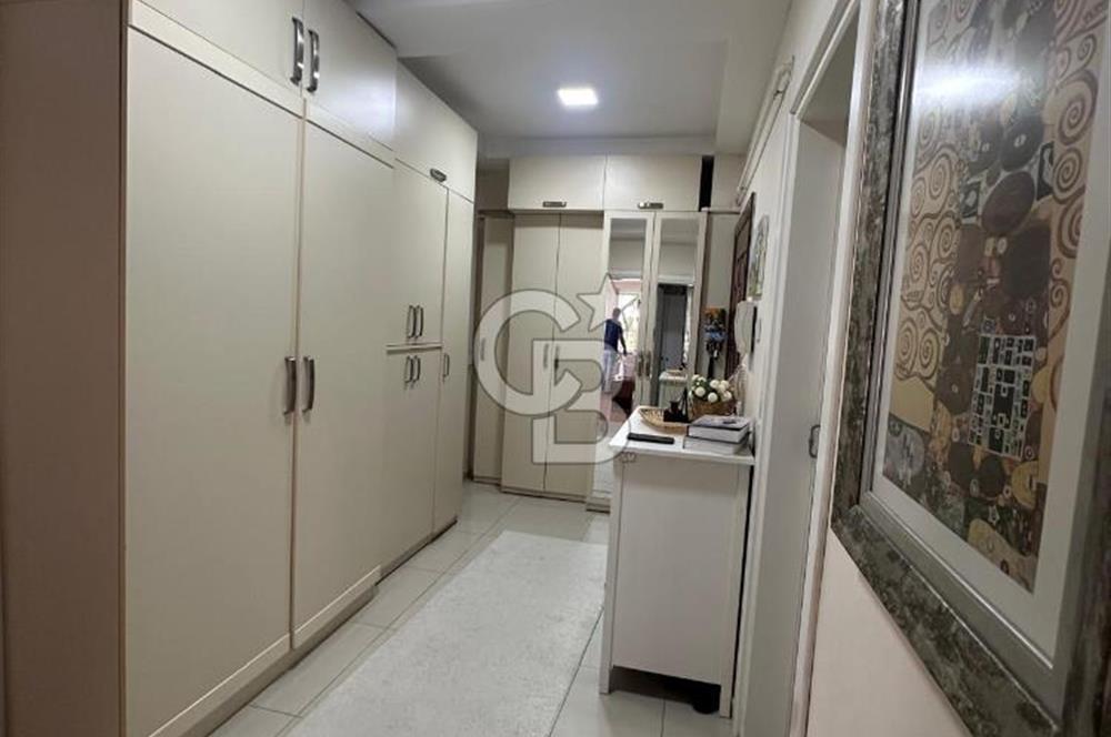 Meydankavağının En Prestijli Sitesinde Satılık Daire