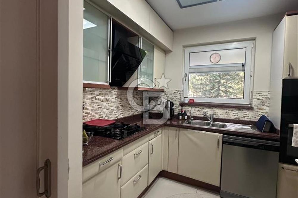 Meydankavağının En Prestijli Sitesinde Satılık Daire