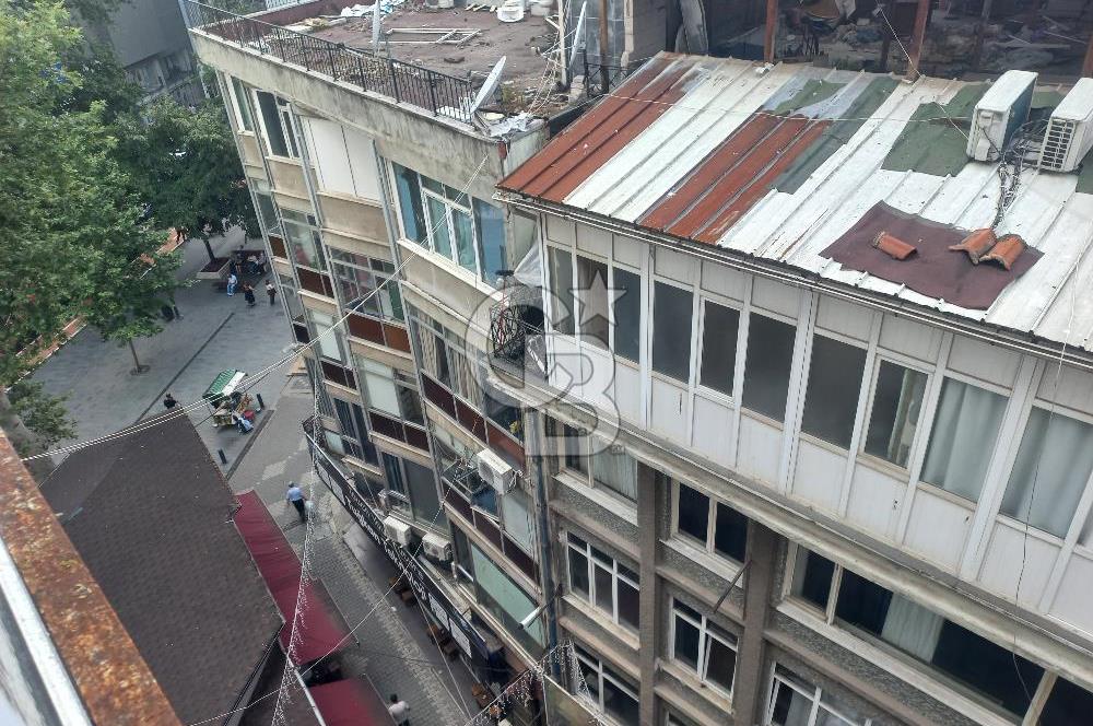 İZMİT MERKEZ YÜRÜYÜS YOLUNDA DENİZ MANZARALI SATILIK 2+1 ARA KAT