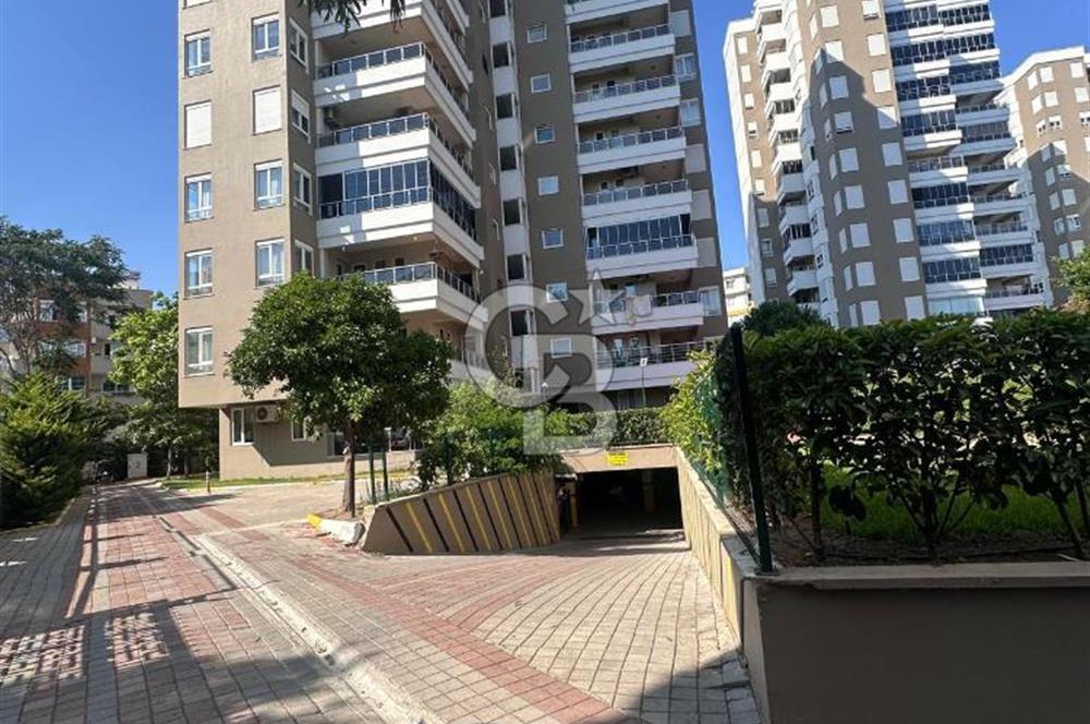 Meydankavağının En Prestijli Sitesinde Satılık Daire
