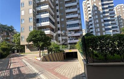 Meydankavağının En Prestijli Sitesinde Satılık Daire