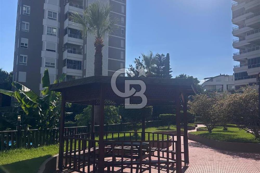 Meydankavağının En Prestijli Sitesinde Satılık Daire