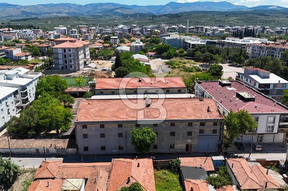 MANİSA AKHİSAR CUMHURİYET'TE 5170 m2 KİRALIK DEPO