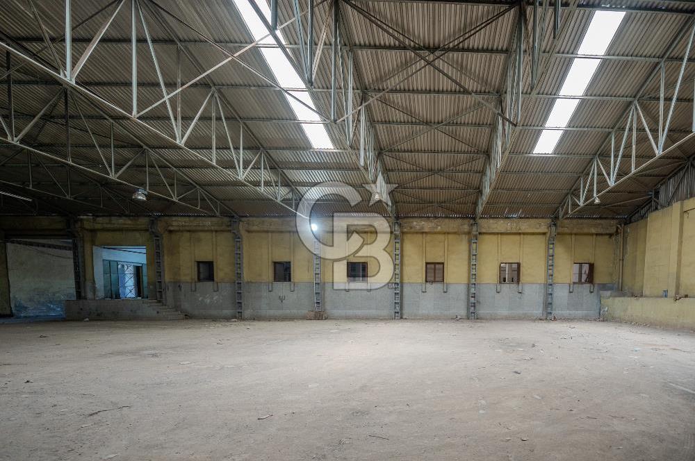 MANİSA AKHİSAR CUMHURİYET'TE 5170 m2 KİRALIK DEPO