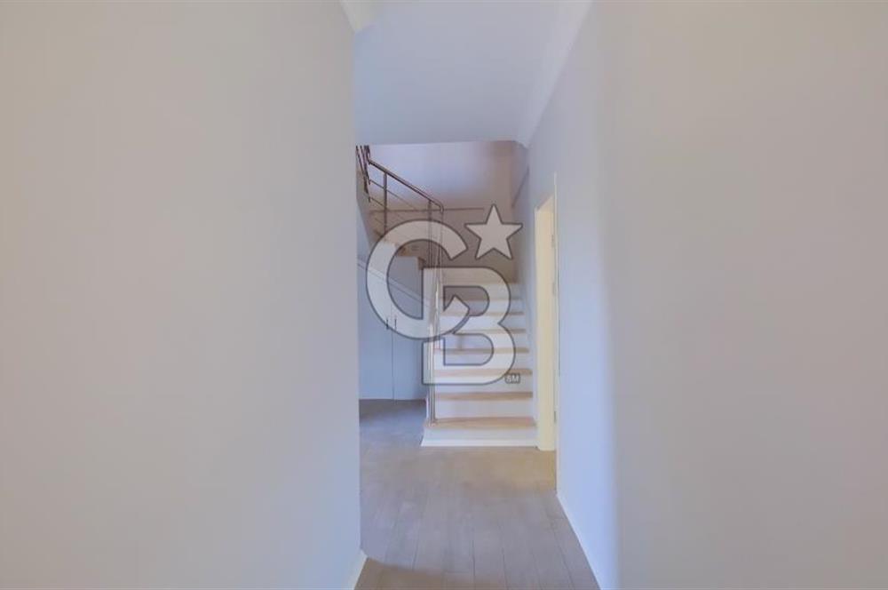 Urla Kuşçularda Kiralık 4+1 Villa
