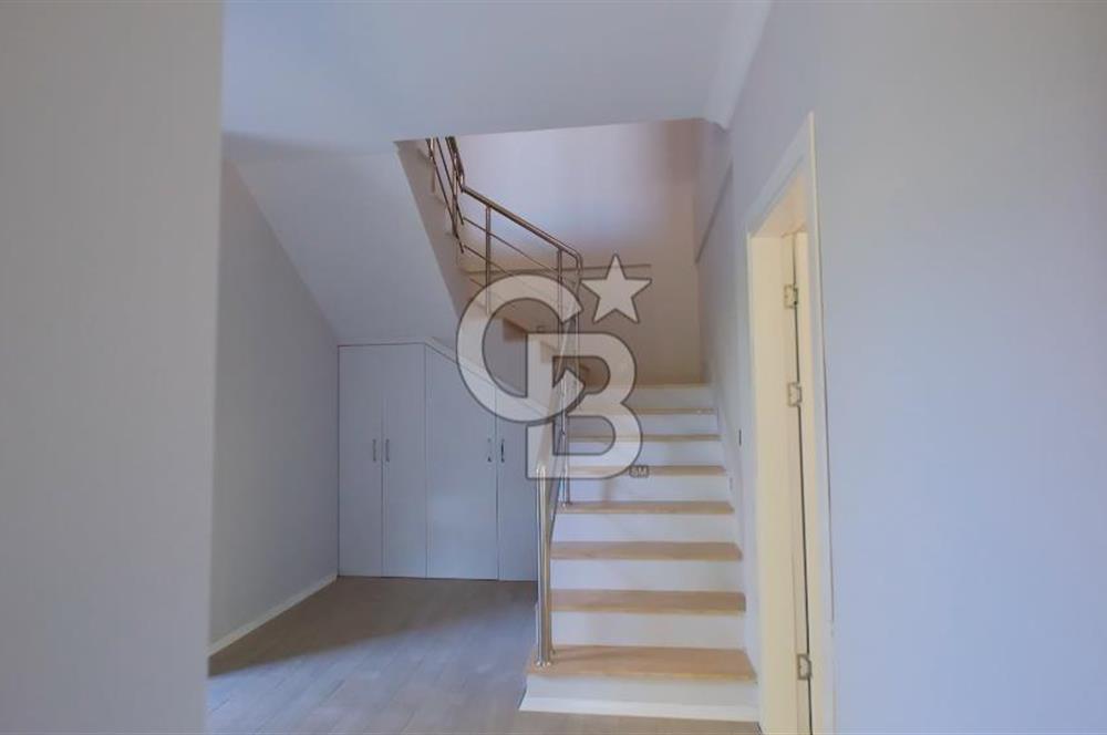 Urla Kuşçularda Kiralık 4+1 Villa