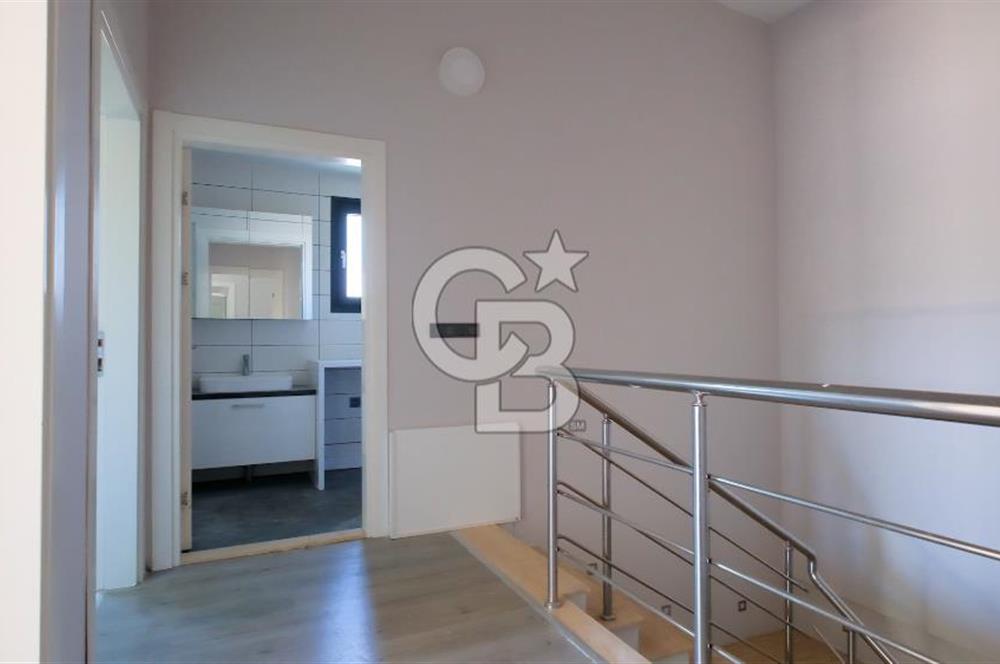 Urla Kuşçularda Kiralık 4+1 Villa