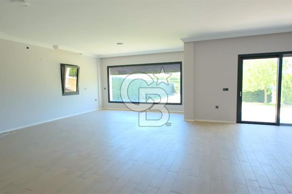 Urla Kuşçularda Kiralık 4+1 Villa