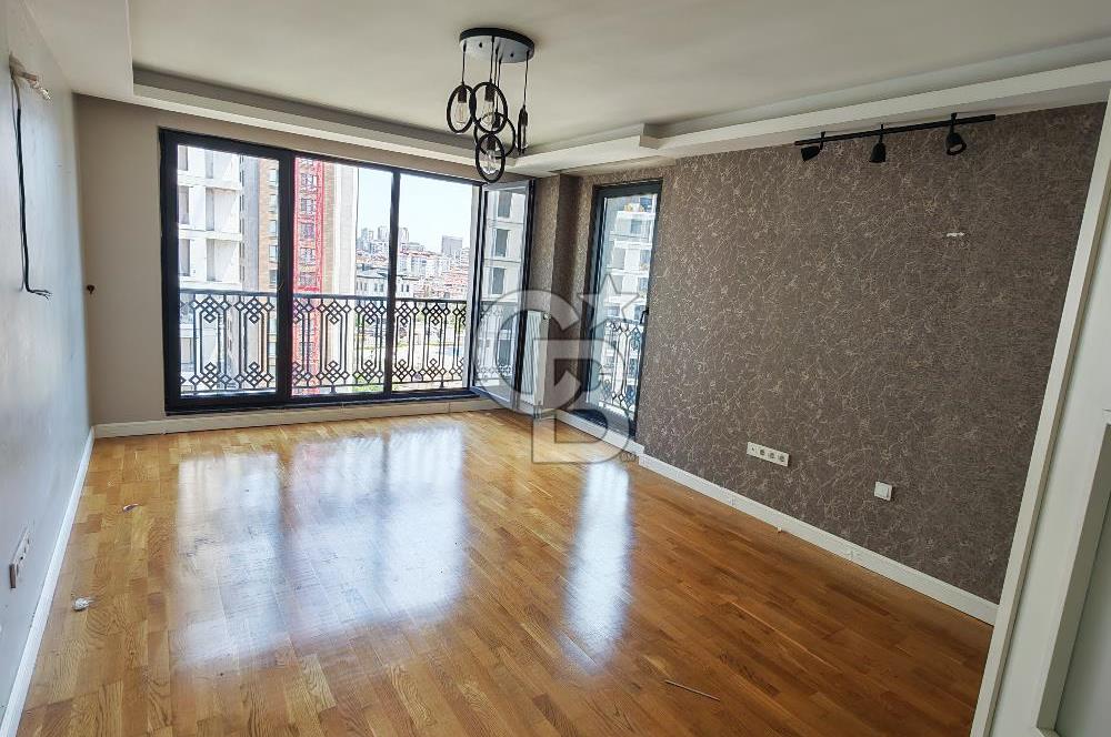 Ümraniye BEYCE KONAKLARI SATILIK 2+1 Daire 7/24 Güvenlik Havuzlu