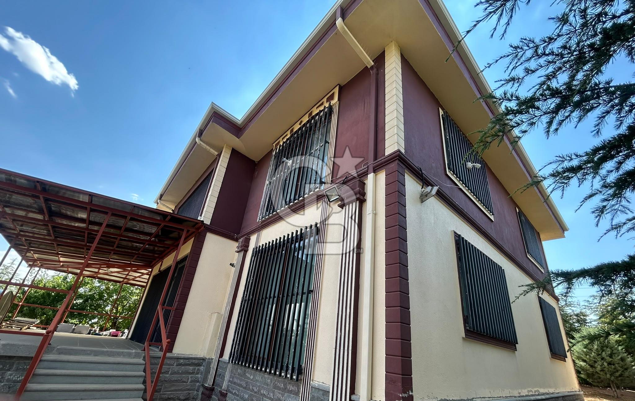 GÖLBAŞI HACILAR MAHALLESİ'NDE SATILIK 5+1 VİLLA