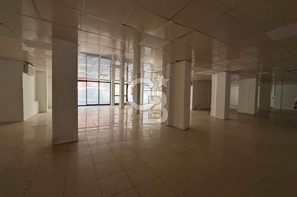 Üsküdar Selimiye 410 M2 Kiralık Dükkan