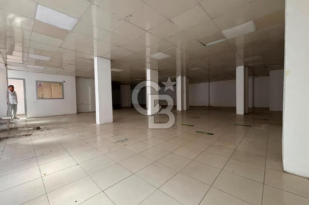 Üsküdar Selimiye 410 M2 Kiralık Dükkan