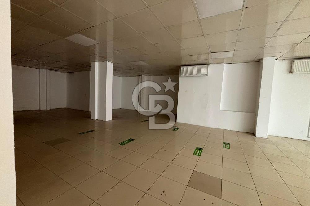 Üsküdar Selimiye 410 M2 Kiralık Dükkan
