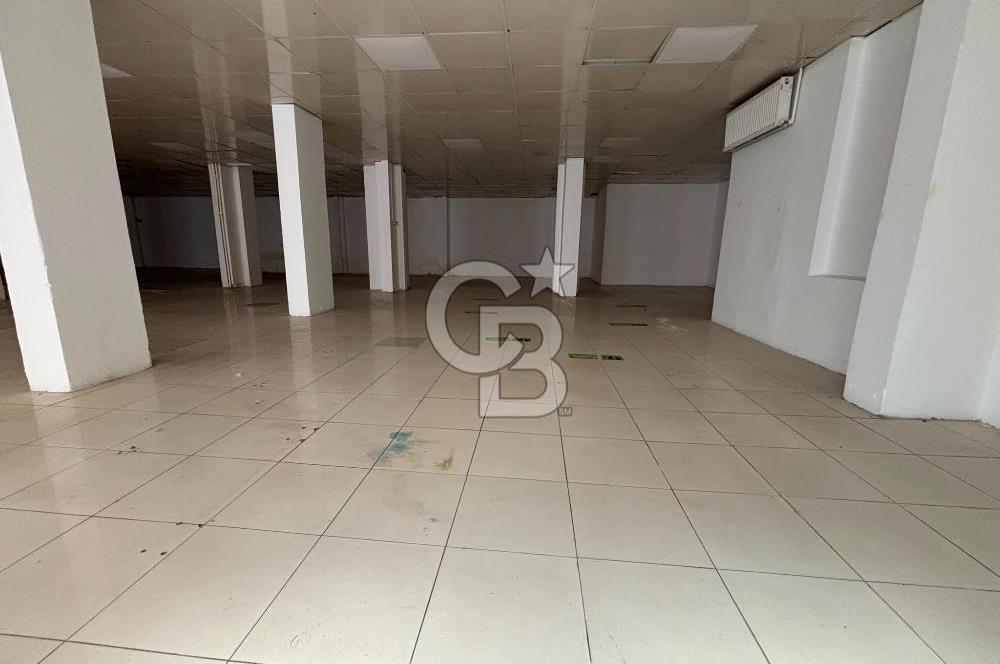 Üsküdar Selimiye 410 M2 Kiralık Dükkan