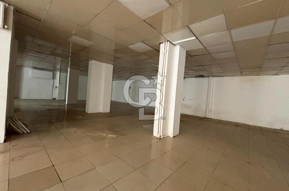 Üsküdar Selimiye 410 M2 Kiralık Dükkan