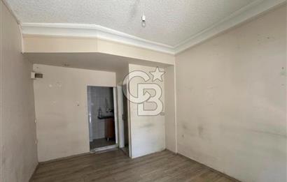 Çukurova Güzelyalı'da Caddeye Yakın 18 m² Kiralık İş Yeri