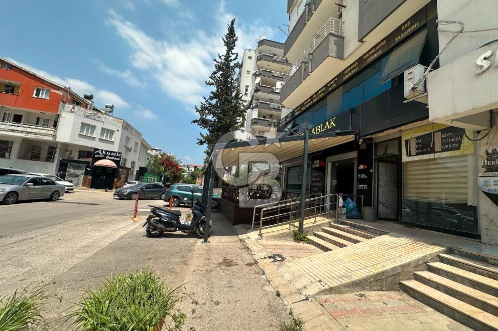 Çukurova Güzelyalı'da Caddeye Yakın 18 m² Kiralık İş Yeri