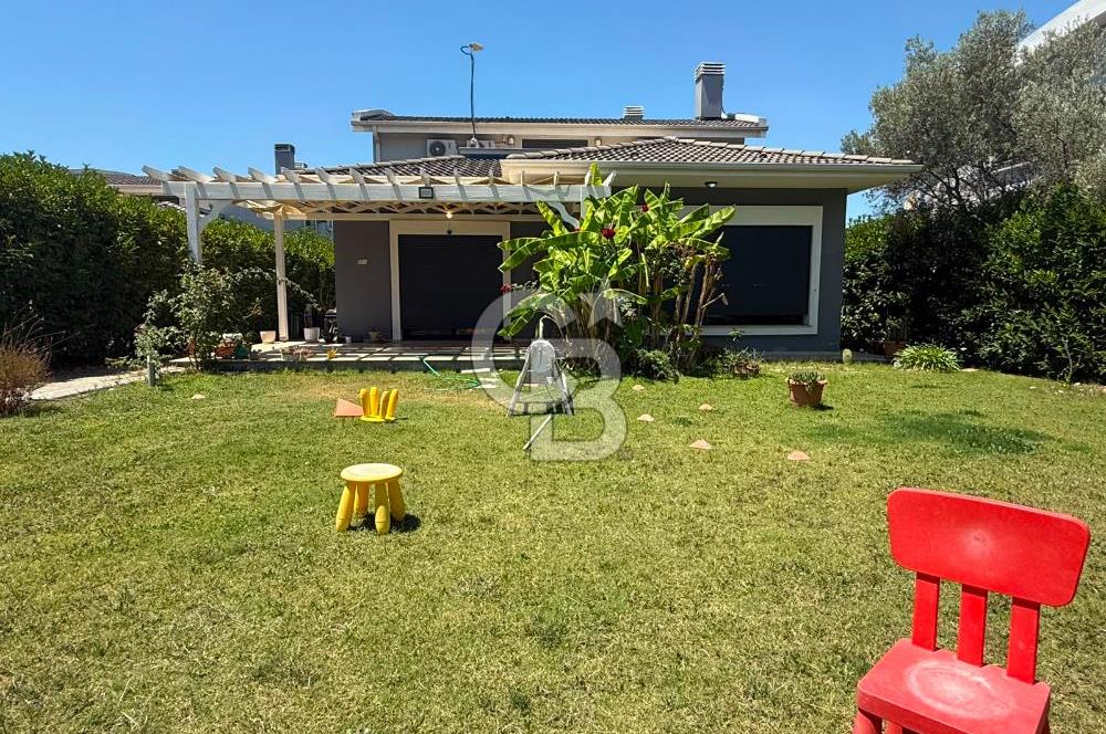 Urla Kuşçularda Kiralık 4+1 Villa