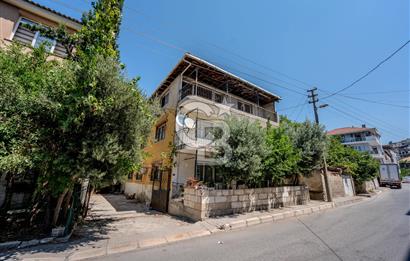 Yamanlarda Satılık 3 Katlı Ana Bina ve Müstakil Ev