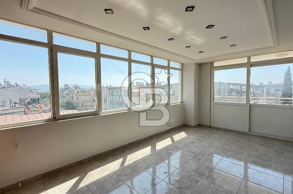 Didim'de Atatürk Bulvarı Üzerinde Kiralık Ofis