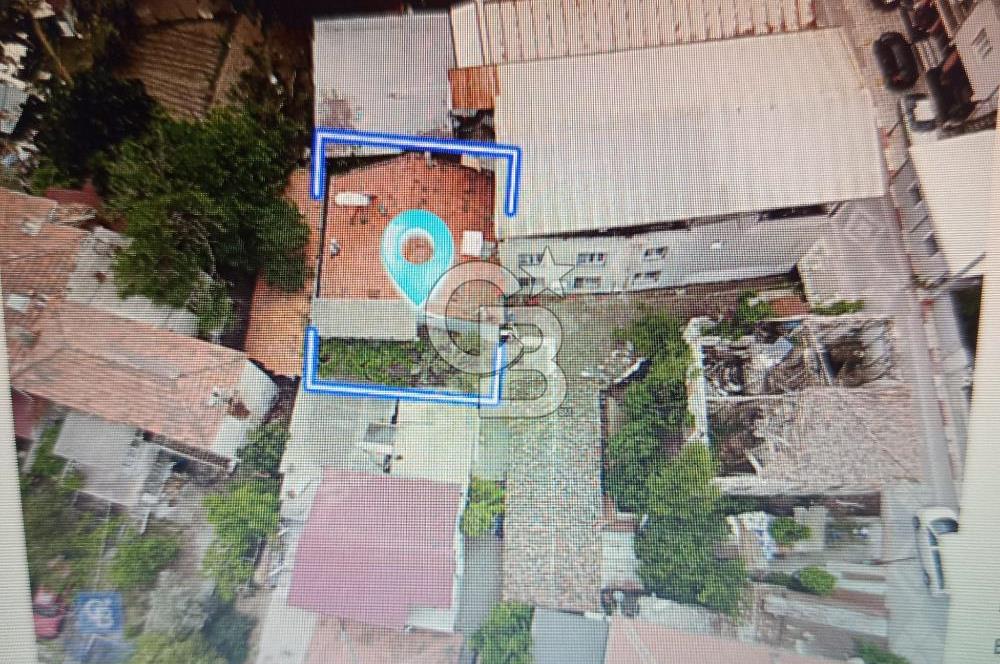 Menderes Gölcükler De Merkez Camii Yanında Müstakil 2 Katlı Ev