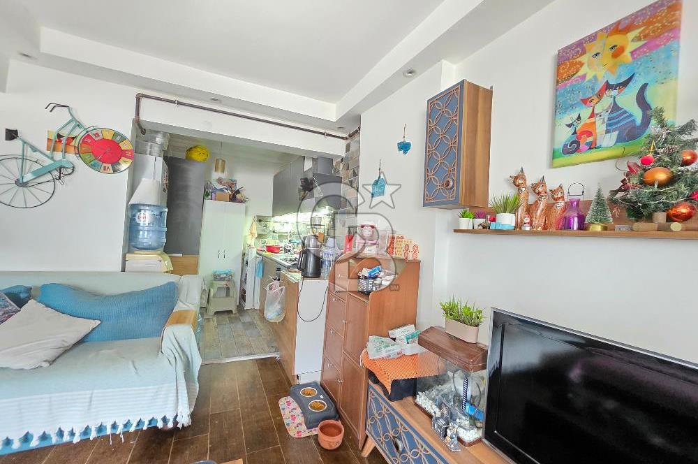 Karşıyaka Tersane Tadilatlı Doğalgazlı 2+1 85m² Satılık Daire
