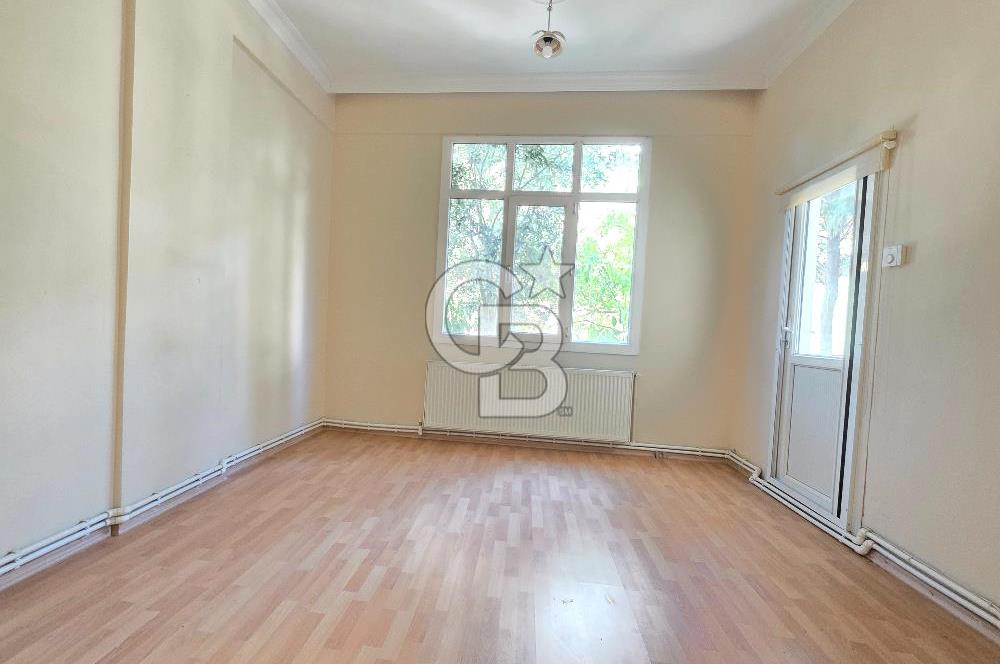 Küçükçiğli Mahallesinde Satılık 2+1 85 m²Bahçeli Daire
