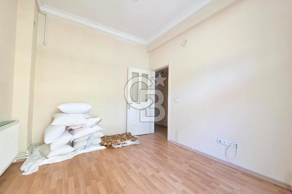 Küçükçiğli Mahallesinde Satılık 2+1 85 m²Bahçeli Daire