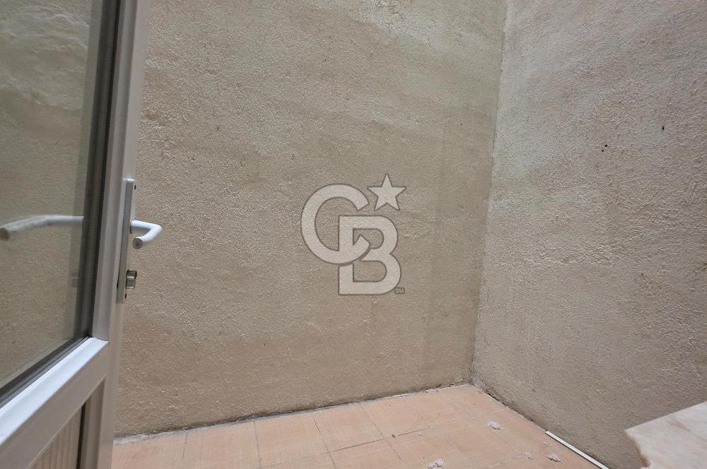 Küçükçiğli Mahallesinde Satılık 2+1 85 m²Bahçeli Daire
