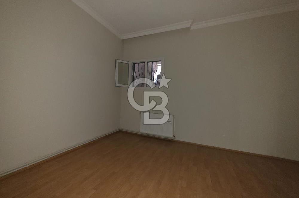 Küçükçiğli Mahallesinde Satılık 2+1 85 m²Bahçeli Daire