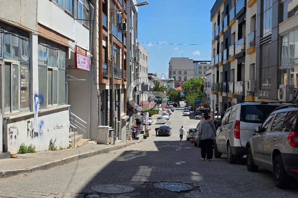 Çiğli İzbana Yürüme Mesafesinde Satılık 2+1 Bahçeli Daire