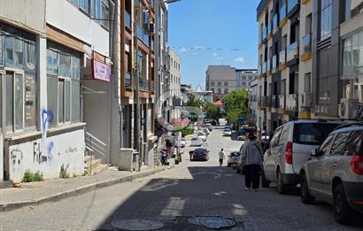 Çiğli İzbana Yürüme Mesafesinde Satılık 2+1 Bahçeli Daire