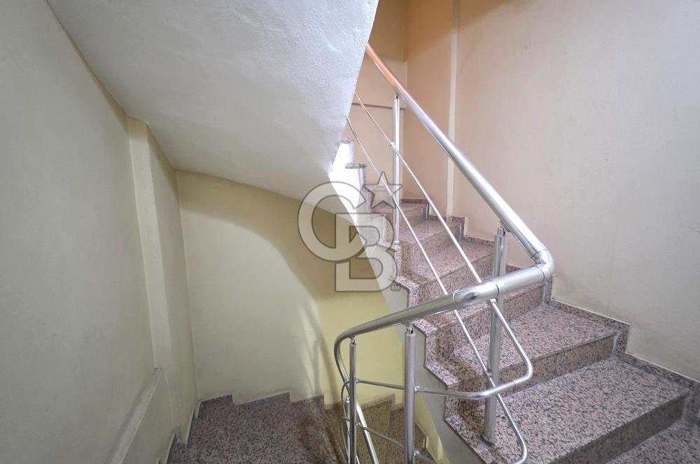 Çiğli İzbana Yürüme Mesafesinde Satılık 2+1 Bahçeli Daire