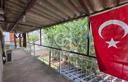 Karşıyaka Cumhuriyet Mah. 206 m² Arsa İçinde Satılık Müstakil Ev