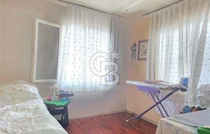 Karşıyaka Cumhuriyet Mah. 206 m² Arsa İçinde Satılık Müstakil Ev