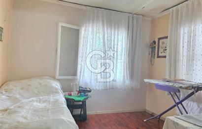 Karşıyaka Cumhuriyet Mah. 206 m² Arsa İçinde Satılık Müstakil Ev
