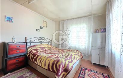 Karşıyaka Cumhuriyet Mah. 206 m² Arsa İçinde Satılık Müstakil Ev
