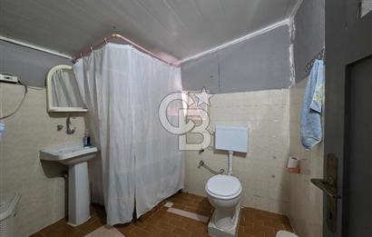 Karşıyaka Cumhuriyet Mah. 206 m² Arsa İçinde Satılık Müstakil Ev