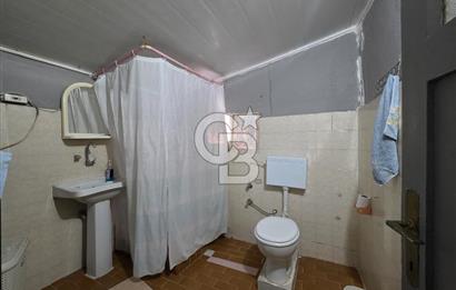Karşıyaka Cumhuriyet Mah. 206 m² Arsa İçinde Satılık Müstakil Ev