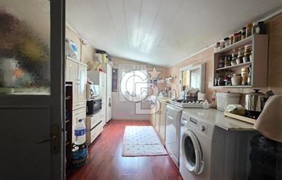 Karşıyaka Cumhuriyet Mah. 206 m² Arsa İçinde Satılık Müstakil Ev