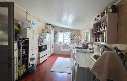 Karşıyaka Cumhuriyet Mah. 206 m² Arsa İçinde Satılık Müstakil Ev