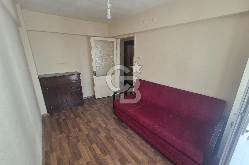 Alsancak'ta Kiralık Kapalı Mufak 2+1 Daire