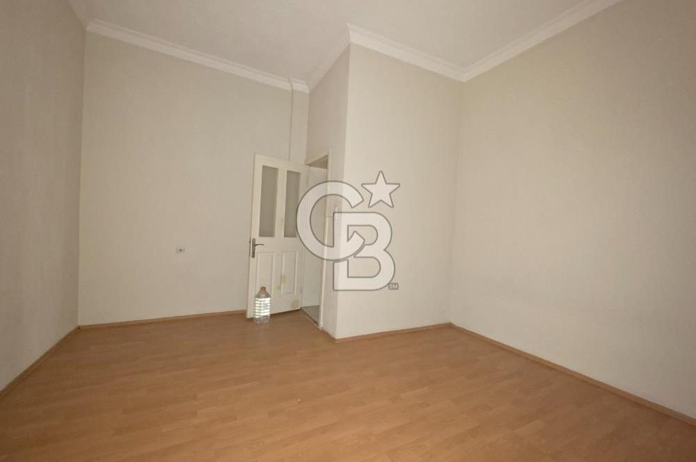 Küçükçiğli Mahallesinde Satılık 2+1 85 m²Bahçeli Daire