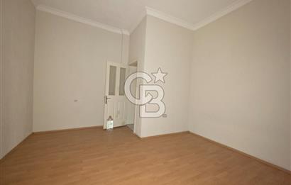 Küçükçiğli Mahallesinde Satılık 2+1 85 m²Bahçeli Daire