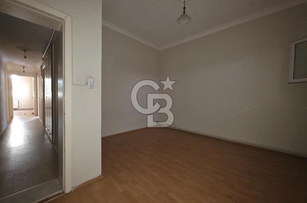 Küçükçiğli Mahallesinde Satılık 2+1 85 m²Bahçeli Daire