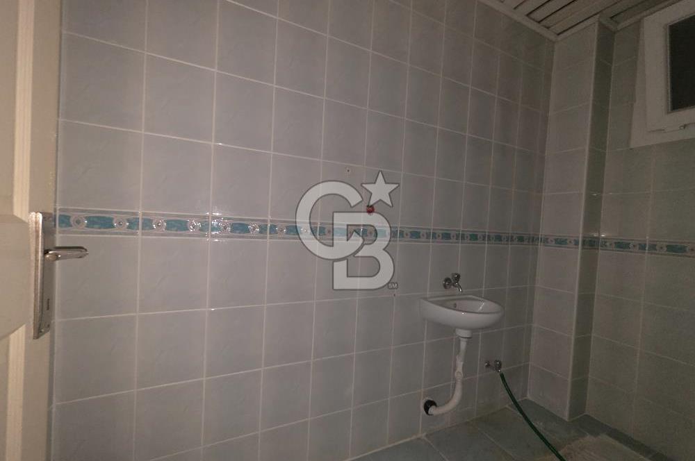Küçükçiğli Mahallesinde Satılık 2+1 85 m²Bahçeli Daire